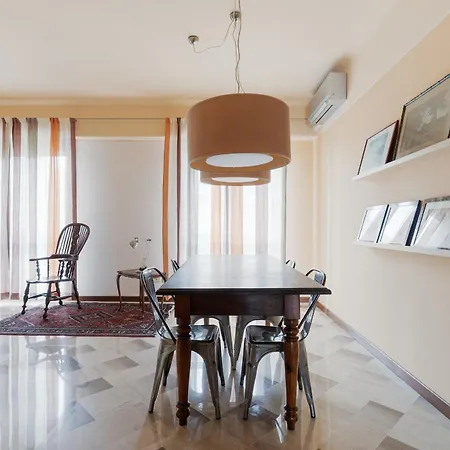 Apartment Vercelli Pagano - Ampio E Luminoso Trilocale