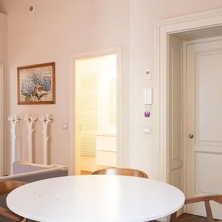 Crocetta Traviata Bilocale I Piano - Mirable Pm * ميلان