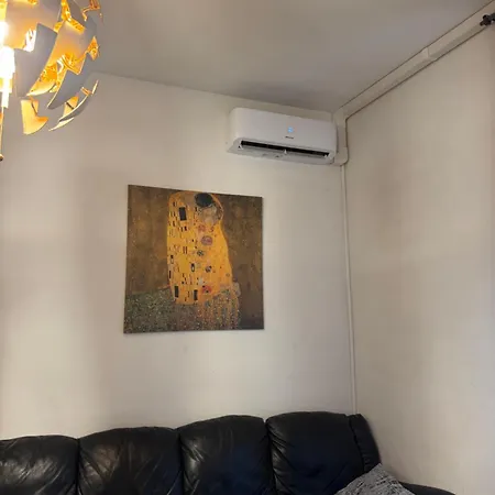 In Elegant Close To The Center * Milán