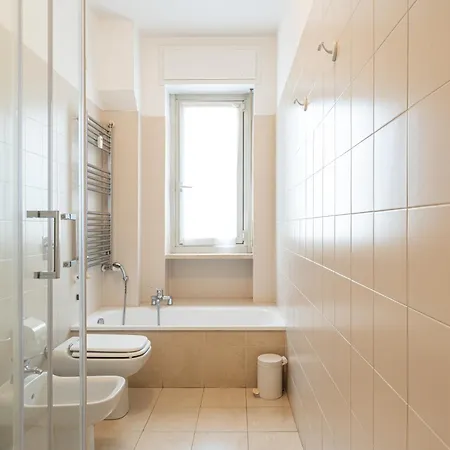 Splendido Trilocale Zara Ottavo Piano - Mirable Pm * ミラノ