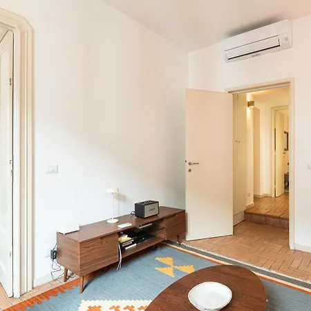 Spacious One Bedroom Moscova - Mirable Pm Appartement *