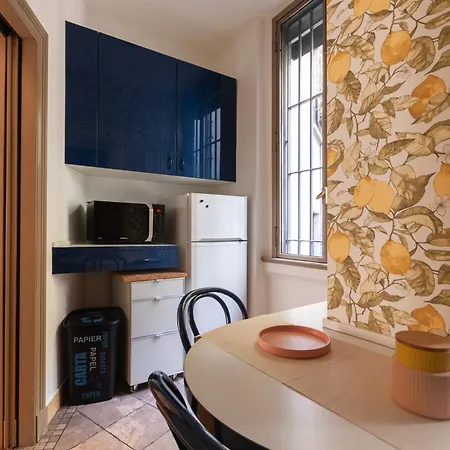 Youhosty - Charm Via Torino Milán