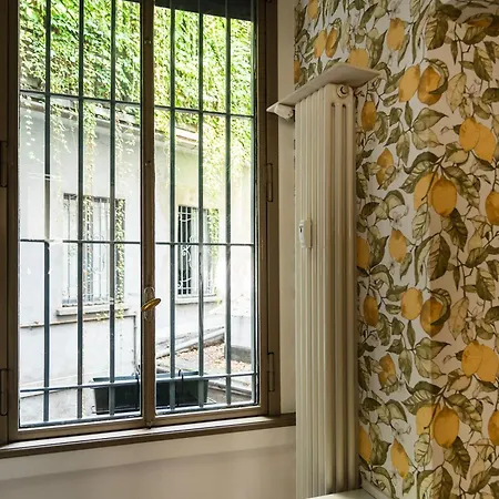 Youhosty - Charm Via Torino