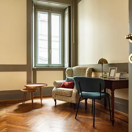 Youhosty - Charm Via Torino