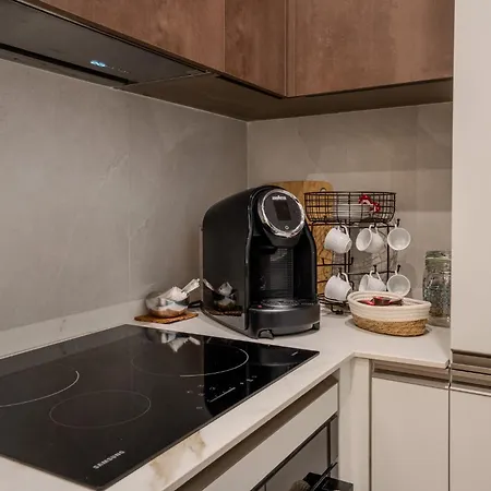 B And G San Babila- Luxury In The Heart Of - Design District Milánó