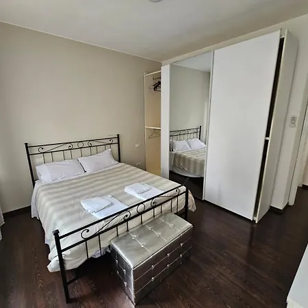 Sempione Red&silver アパート *