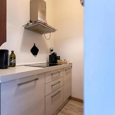 Apartamento Attico Con Terrazzo - - Duomo 10 Min Milán
