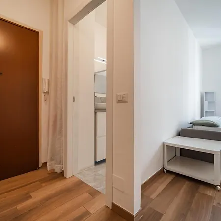 Ray 6 Navigli Apartment Milan