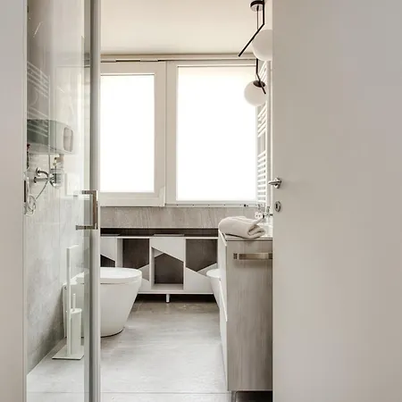 Hostmate - - Imperia's Nest - Romolo Iulm *