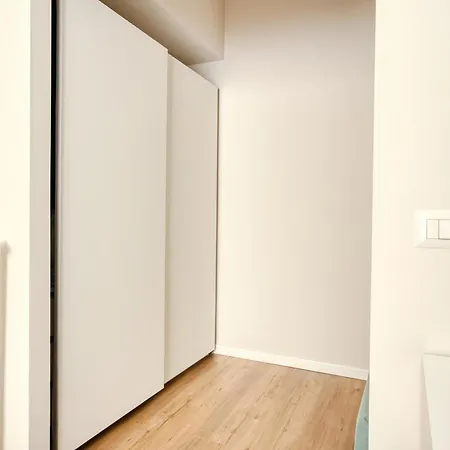 Hostmate - - Imperia's Nest - Romolo Iulm *