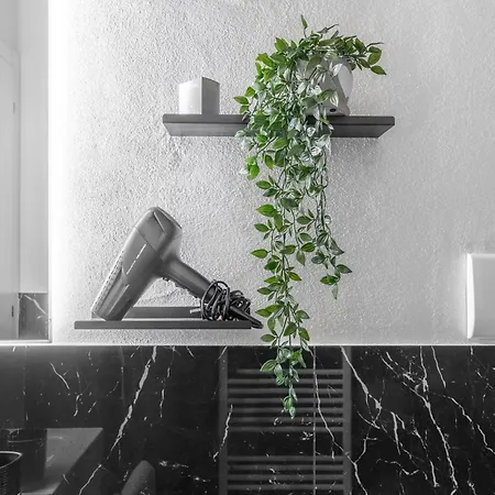 A 3 Min Dalla Metro - Silenzio E Relax - Marble Noir *