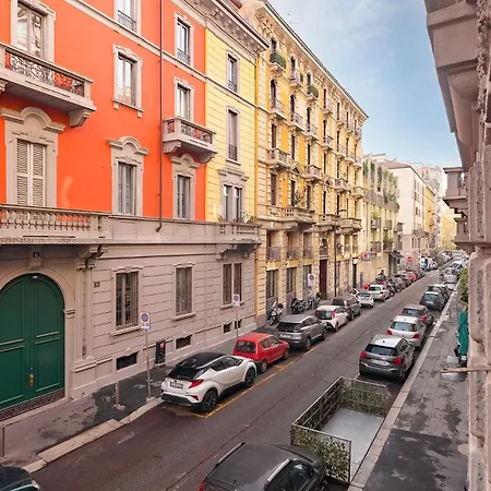 Charm House In The Heart Of - Porta Venezia Apartment *