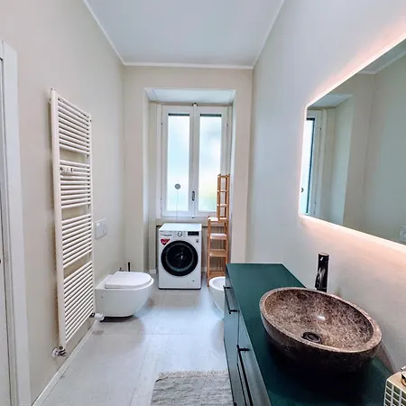 Apartman Design With Garden Close To Station *