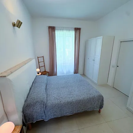 Apartman Design With Garden Close To Station