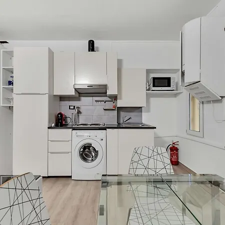 Paisiello - Lakeside L&b Apartment