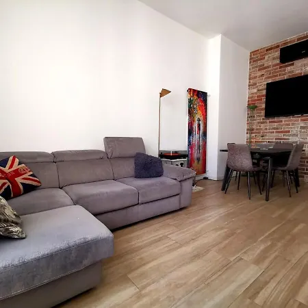 30 Meters From The Lambrate M2 Citta Studi Metro Station Apartment Milan
