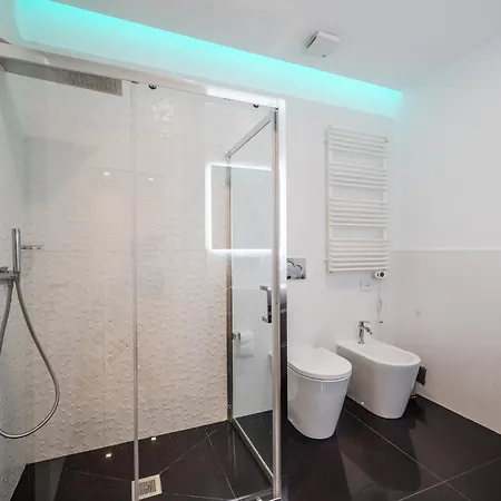 Apartamento Duomo Area Luxury Design & Netflix Mood Milán