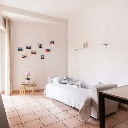 Youhosty - Meloria 10