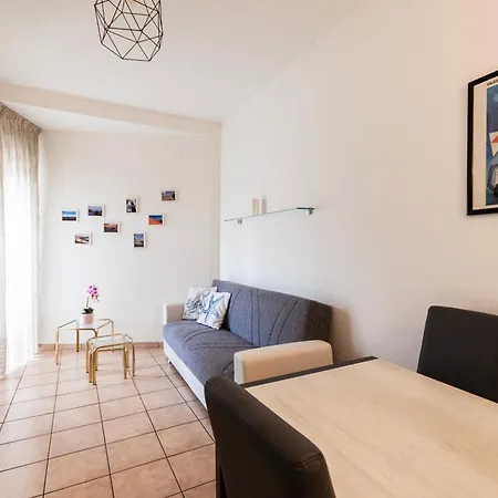 Apartamento Youhosty - Meloria 10 *