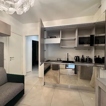 דירה Dimora Garibaldi - Bright And Quiet Nest -