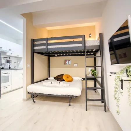 Hostmate - - Suzzani - Bicocca