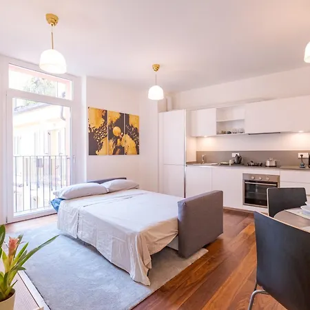 Essenza - Modern Comfort - In The Heart Of - 5min To Station - 10min To Dumo * Milán