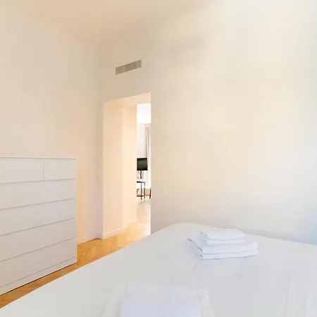 Porta Venezia - Castaldi - Repubblica Trilocale Di Lusso Daire Milano