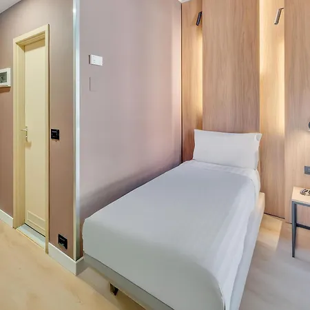 فندق Portello 4*