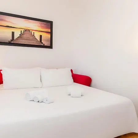 Vivimihome Gambara House 2 Minutes From The Metro Апартаменты