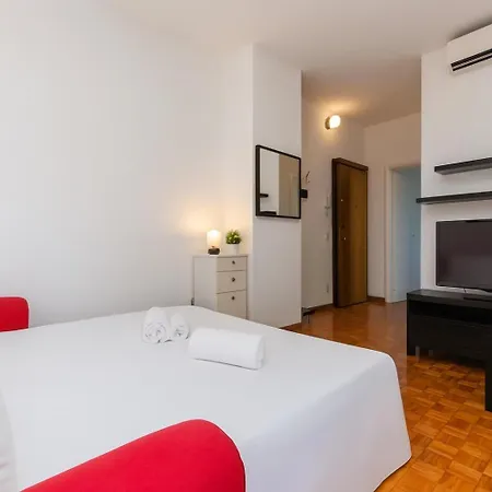 Vivimihome Gambara House 2 Minutes From The Metro Апартаменты Милан