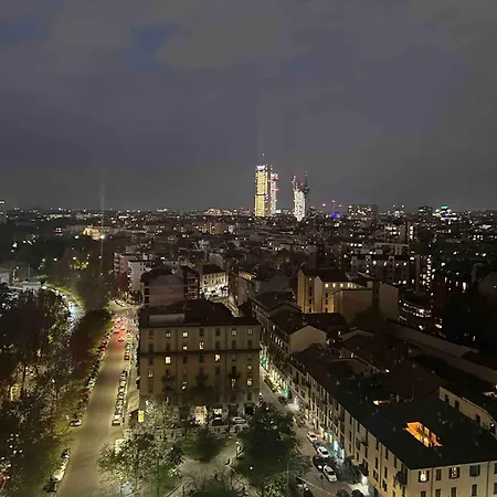דירה Amazing Skyline Apartment, Brera מילאנו