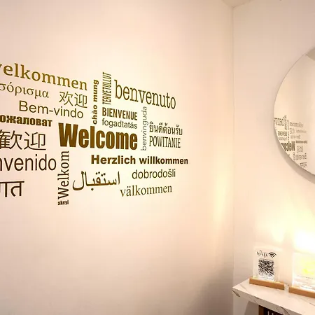 B And G San Babila- Luxury In The Heart Of - Design District Vendégház