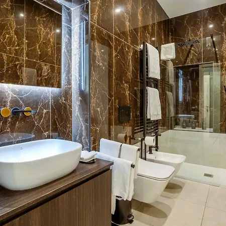 Vendégház B And G San Babila- Luxury In The Heart Of - Design District