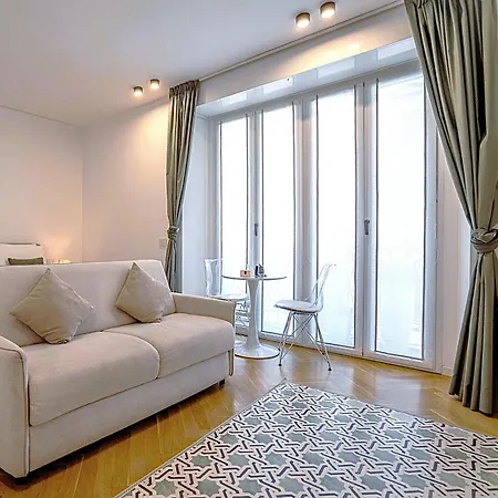 B And G San Babila- Luxury In The Heart Of - Design District Vendégház Milánó