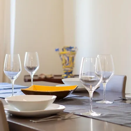 アパート Tortona-metro Tolstoj 5min - Spacious 6 Guests - Wifi *