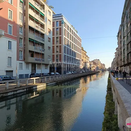 Darsena Secret Courtyard Charme & Relax On Navigli Daire