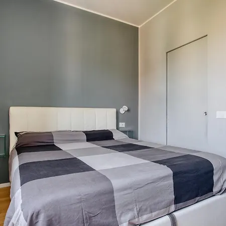 Hostmate - - Muratori - Porta Romana Апартаменты Милан