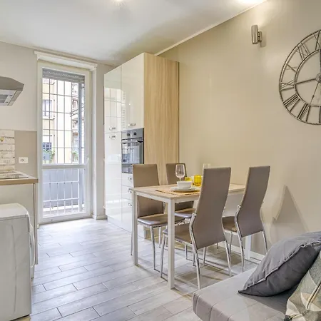 V2 Next To 밀라노