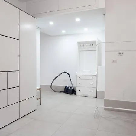 Vicino Metro M3 Brenta Apartment Milan