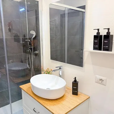 Luxury Penthouse - 5 Min To Duomo 2 *