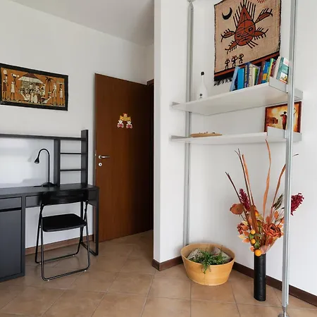 Guesthost - Bisceglie M1 Balcony * Milan