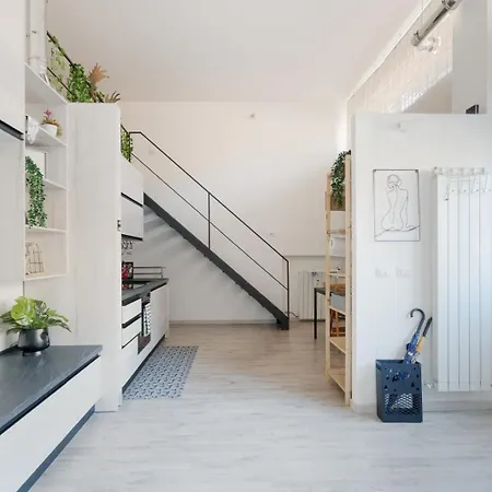 Guesthost - Cozy Loft X4 Near Via Padova *