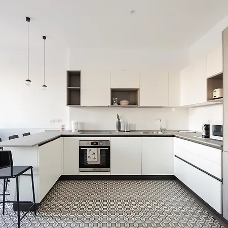 Guesthost - Cozy Near Parco Trotter