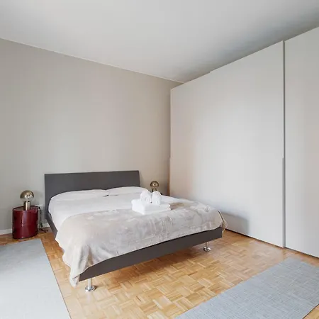 Guesthost - Naba Elegant & Spacious With 3 Balconies