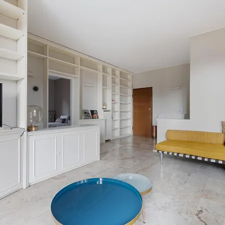 Guesthost - Naba Elegant & Spacious With 3 Balconies Lejlighed