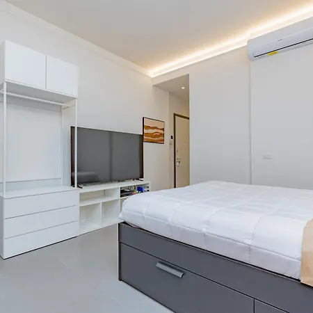 Guesthost - Cosy Milano- Buenos Aires & Loreto