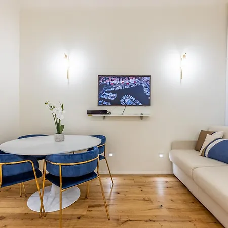 Apartment Porta Venezia Elegante Bilocale Milan