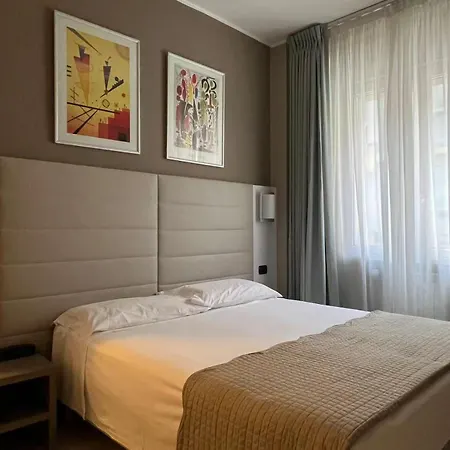 Hotel Parma 2*