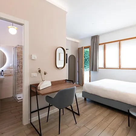 Relstay - Amendola 4*