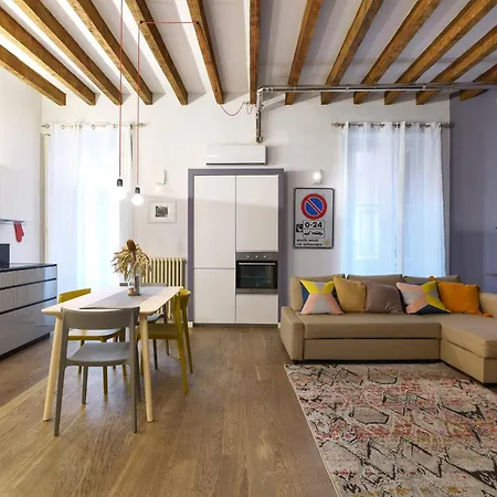 Primopiano - Muratori Apartman